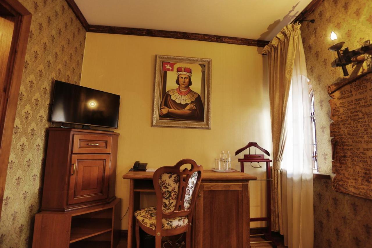 Hotel Fortetsya Hetmana Hatne Zewnętrze zdjęcie