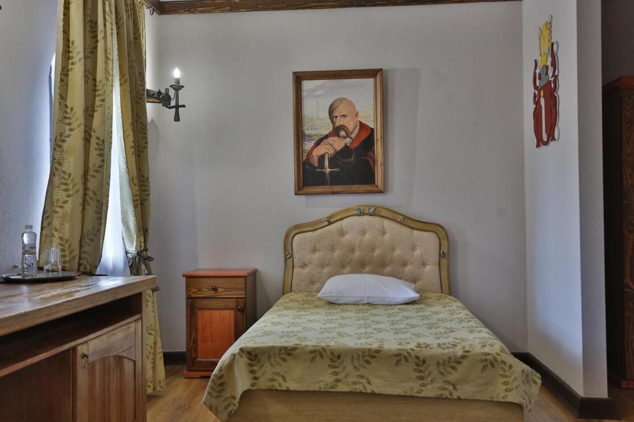 Hotel Fortetsya Hetmana Hatne Zewnętrze zdjęcie