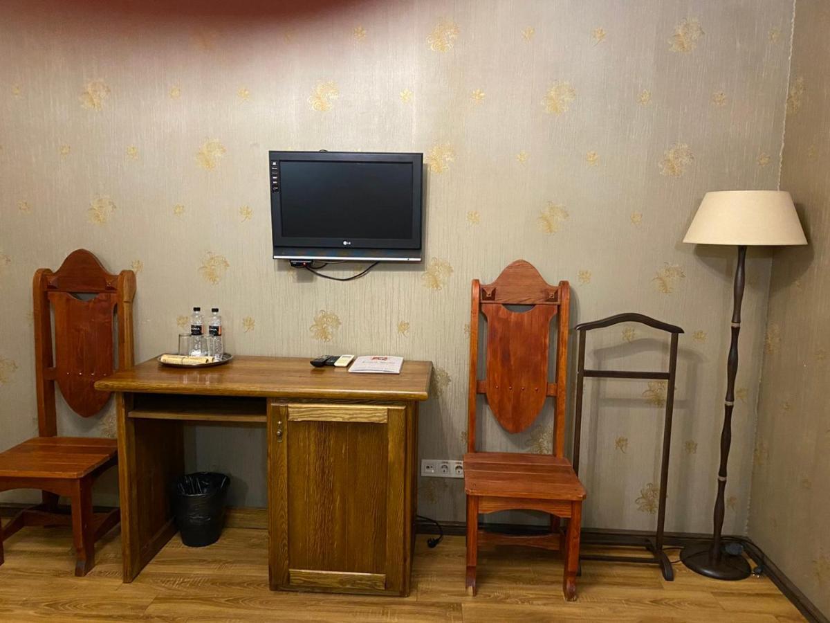 Hotel Fortetsya Hetmana Hatne Zewnętrze zdjęcie